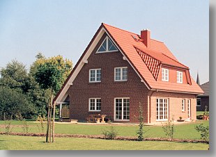 Einfamilienwohnhaus mit ausgebautem Dachgeschoss
